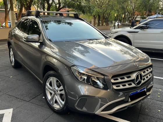 MERCEDES-BENZ GLA 200 1.6 CGI FLEX STYLE 7G-DCT